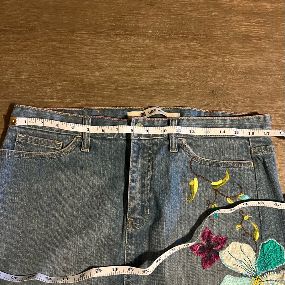 Gap Denim Skirt Floral Embroidery size 12 - Picture 4 of 6